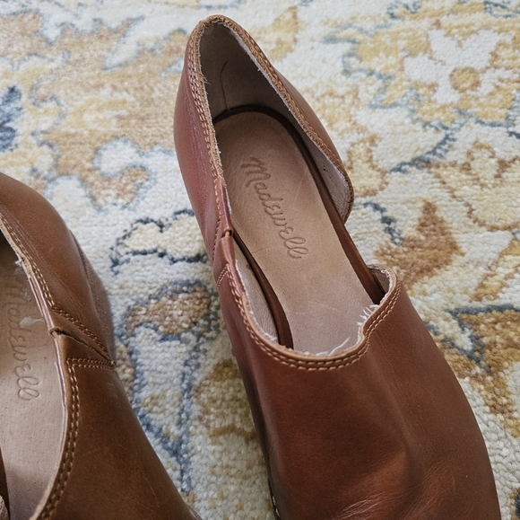 Madewell Lucie Shoe in English Saddle - Picture 7 of 9
